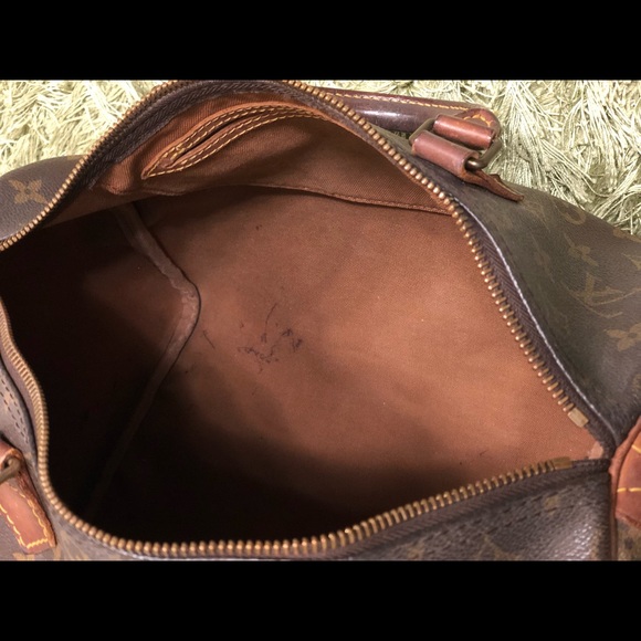 Authentic Louis Vuitton Speedy Bag - Picture 7 of 8